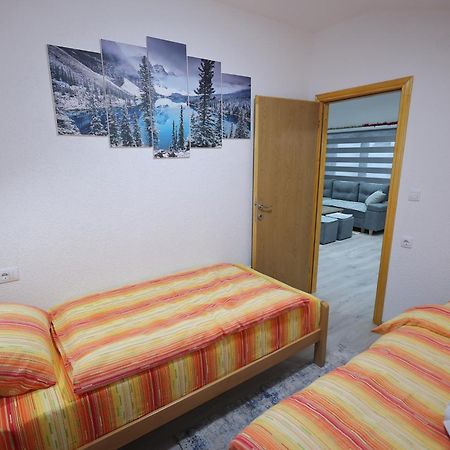 Villa "Strahinja Lux" ยาโฮรินา ภายนอก รูปภาพ
